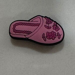 chancleta croc charm